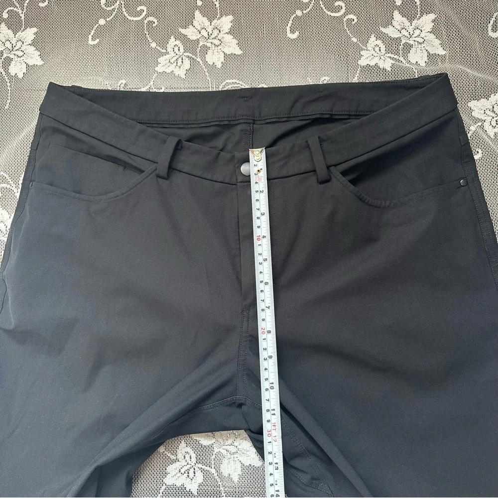 Lululemon ABC Pant Classic in Black Sz 36 - Picture 12 of 14